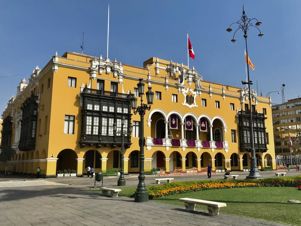Municipalidades y Gobiernos Regionales
